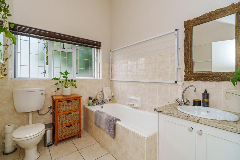 3 Bedroom Property for Sale in Harfield Village Western Cape